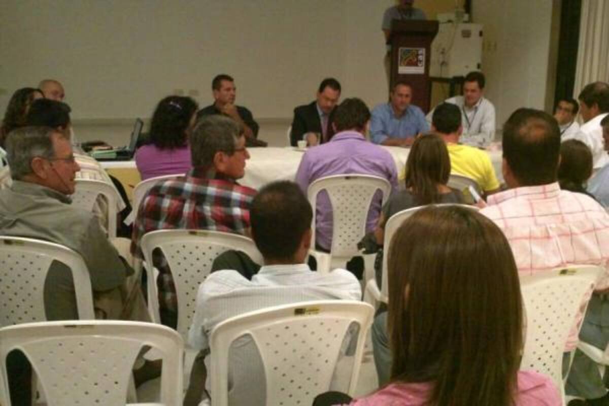 Una vez socializado el proyecto con los líderes comunitarios, el paso a seguir será el contacto con la comunidad. (Foto: Patricia Salazar/VANGUARDIA LIBERAL )