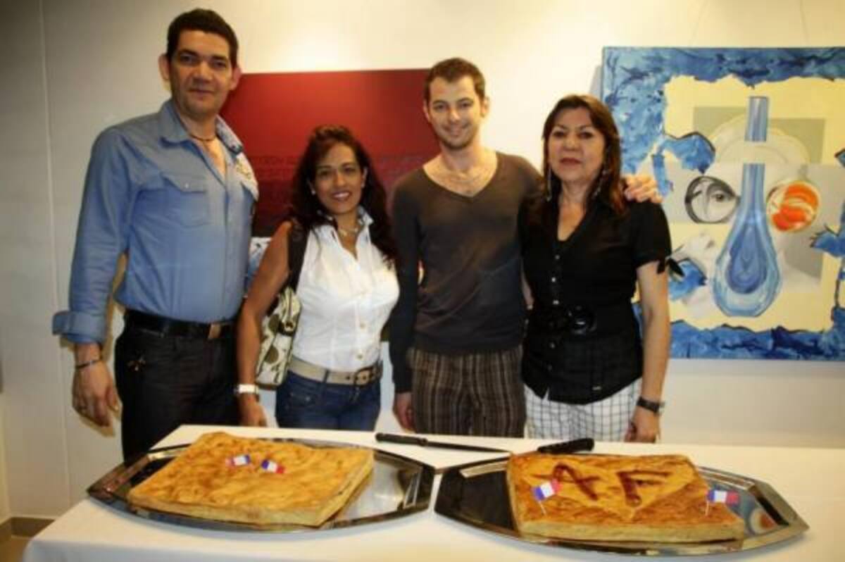 Ciro Miguel Caballero, Pilar Pineda, Romouald Aguillón y Amparo Caballero.