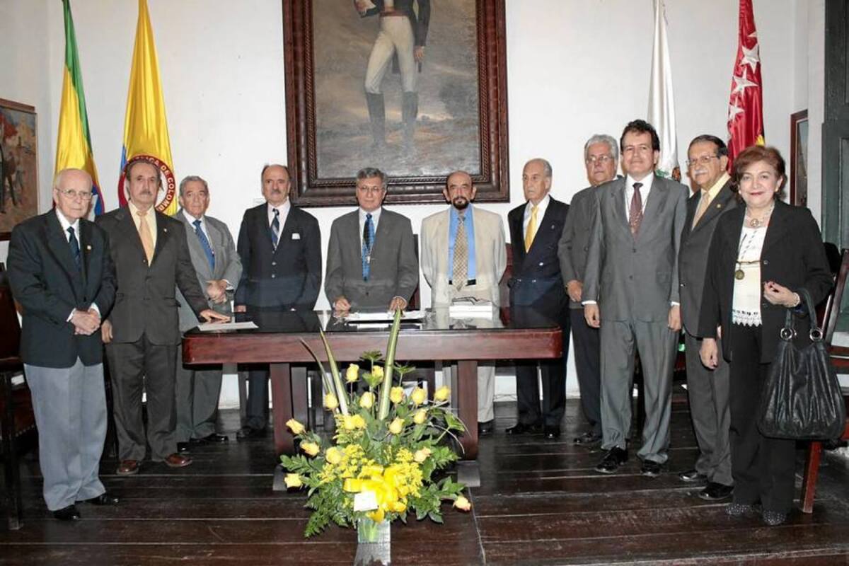 Efraín Ardila, Juvenal Fonseca, Edmundo Gavassa, Gustavo Pinzón, Armando Martínez, Ramiro Lagos, Hernando Loaiza, Fabio Torres, Carlos Mauricio Serrano, Efraín Mantilla y Rosa Victoria Mejía. (Foto: Javier Gutiérrez / VANGUARDIA LIBERAL)