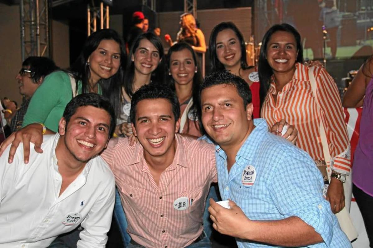 La Promoción del 2001 también disfrutó de una velada de encuentros y alegrías. (Foto: Foto: Suministrada / VANGUARDIA LIBERAL)