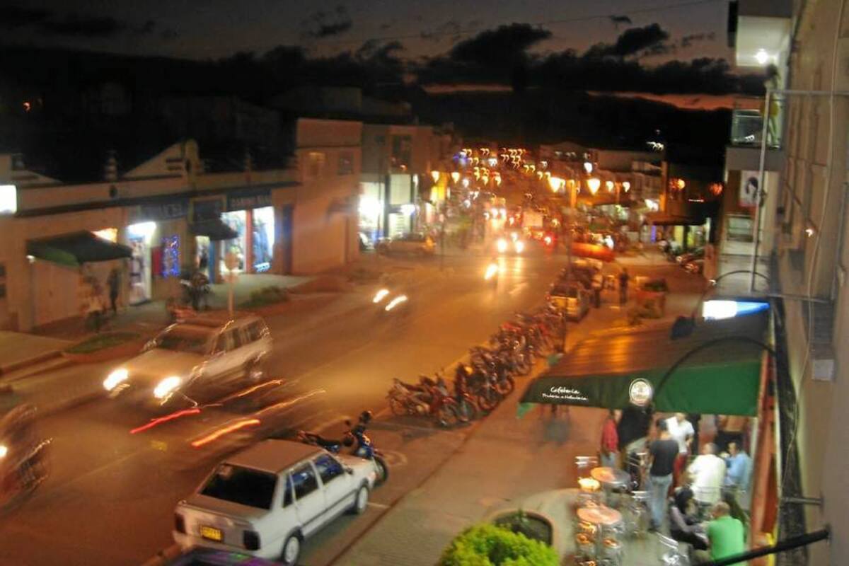 Los comerciantes invitan a salir a hacer las compras de fin de año en la nueva jornada de Barbosa Despierta, recuerde que aunque la policía prestará seguridad hay que tomar medidas de precaución. (Foto: Archivo/VANGUARDIA LIBERAL)