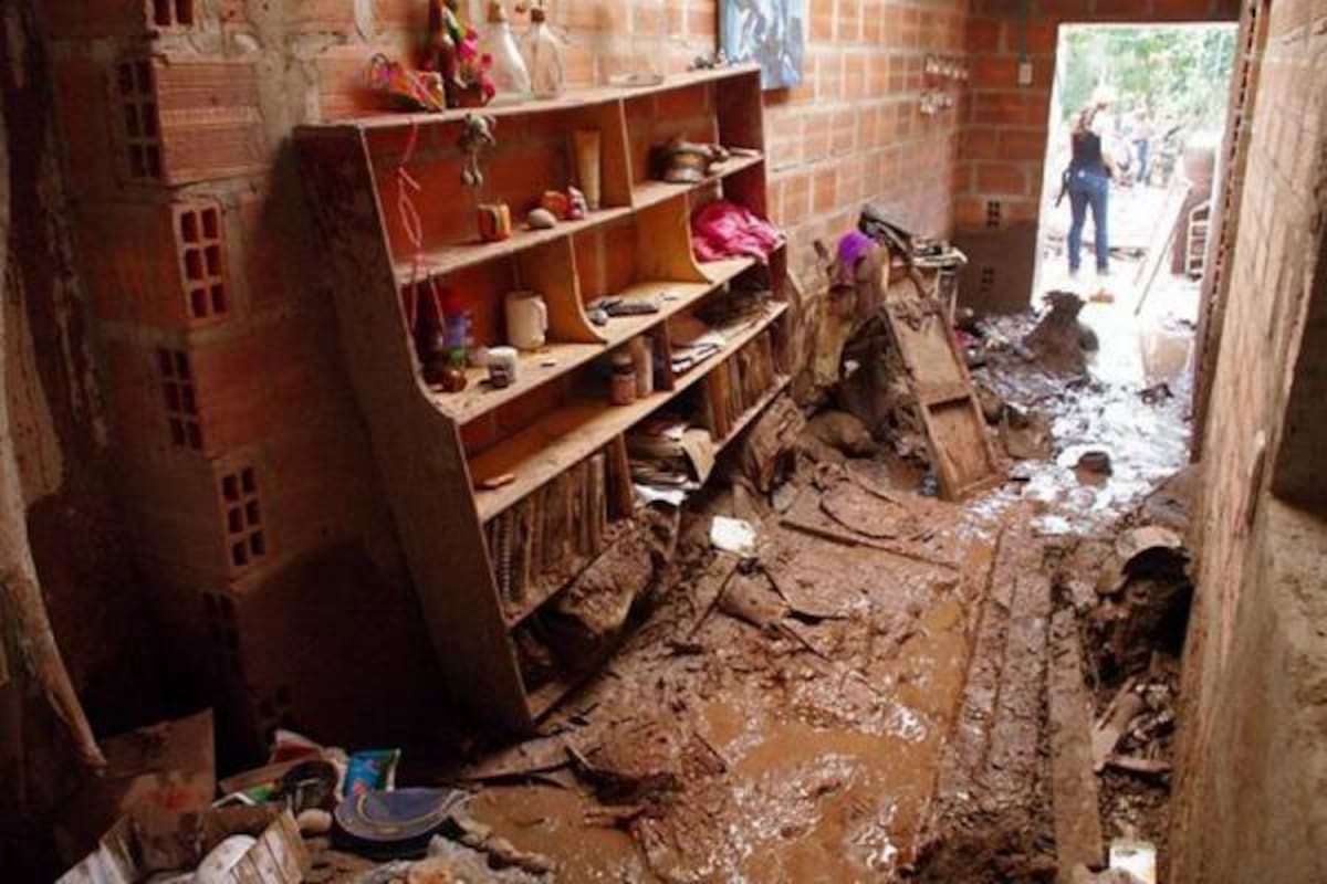 La comunidad de San Vicente de Chucurí trata de levantarse de la tragedia de la quebrada Las Cruces.