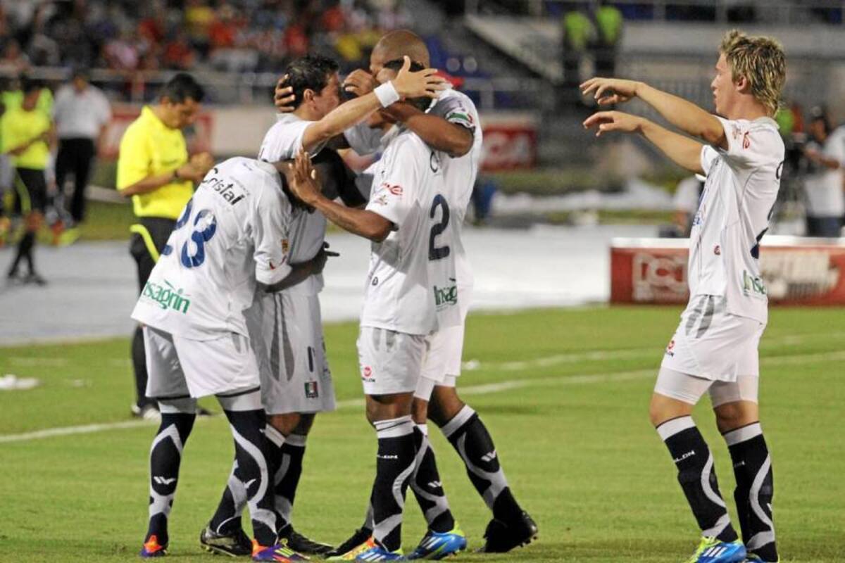 Once Caldas es el primer equipo colombiano en entrar en acción en la Copa Libertadores de América 2012, jugará la fase previa y lo hará ante Internacional de Porto Alegre, contra el que se medirá mañana en la noche en suelo brasileño. (Foto: Archivo / VANGUARDIA LIBERAL)