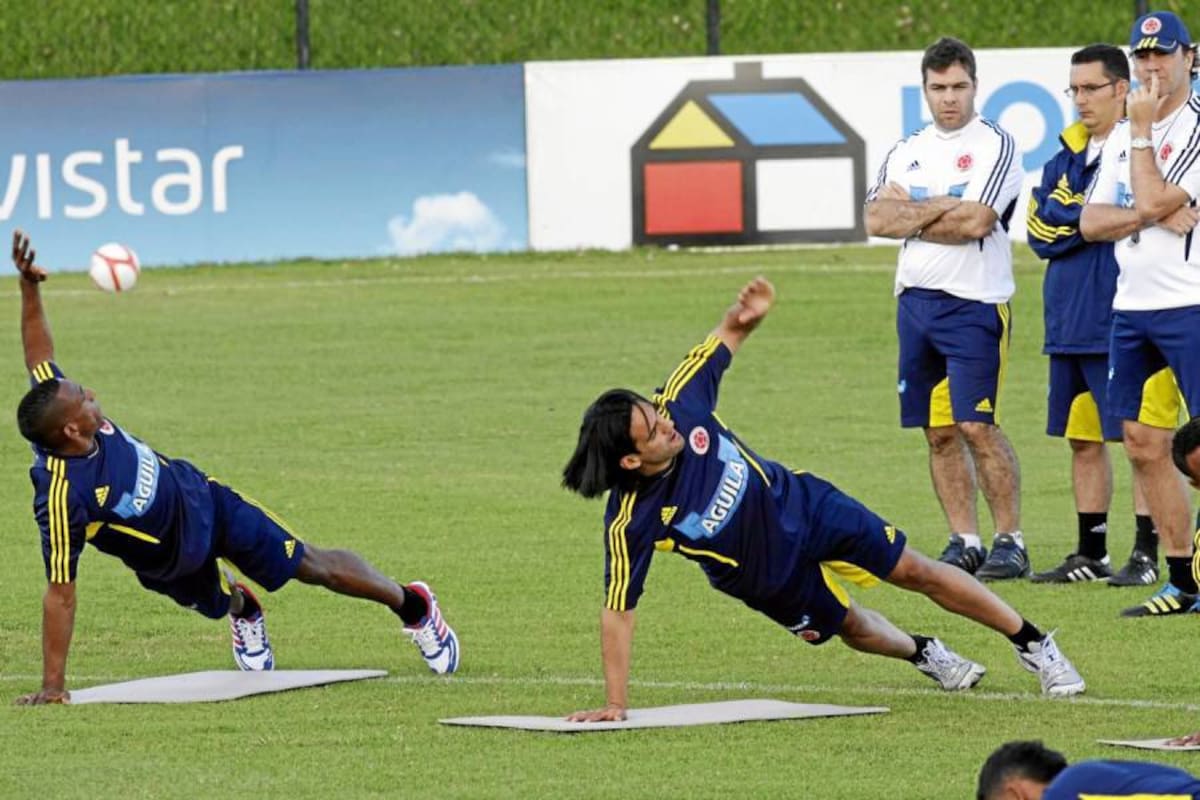 Radamel Falcao García tiene una lesión muscular y deberá empezar una etapa de recuperación si quiere estar en la plenitud de sus condiciones para los partidos de las Eliminatorias al Mundial de Brasil 2014. Además de Falcao, ayer se unieron Luis Amanto Perea y Camilo Zúñiga, mientras que el próximo fin se semana se espera a Adrián Ramos, del Hertha Berlín alemán. (Foto: Archivo / VANGUARDIA LIBERAL )