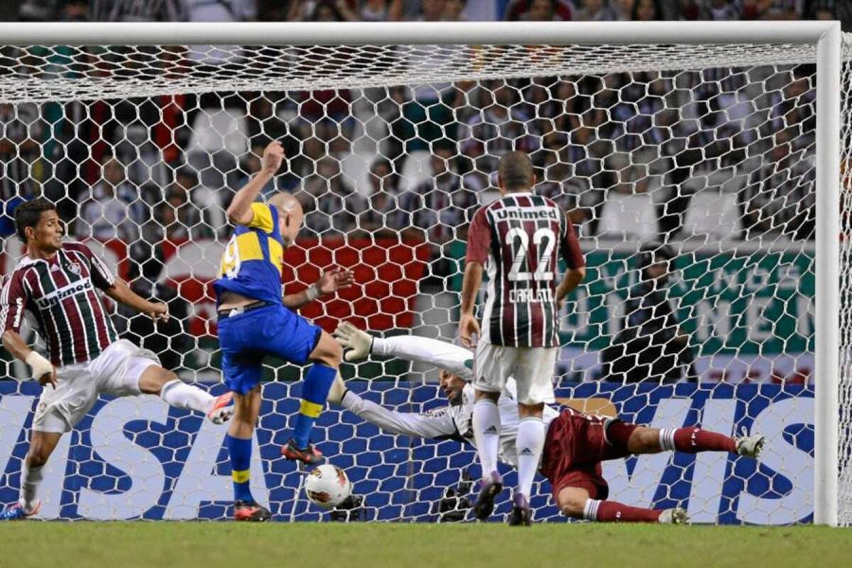 El uruguayo Santiago Silva clasificó a Boca Juniors a las semifinales de la Copa Libertadores con un gol en el último minuto, que sirvió para empatar 1-1 contra el Fluminense brasileño. (Foto: AFP / VANGUARDIA LIBERAL)