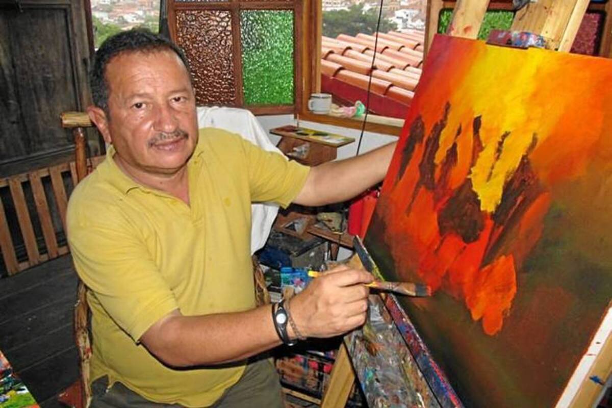 El homenajeado estuvo acompañado de su familia y colegas, a los cuales agradeció por el reconocimiento. (Foto: Suministrada/VANGUARDIA LIBERAL)
