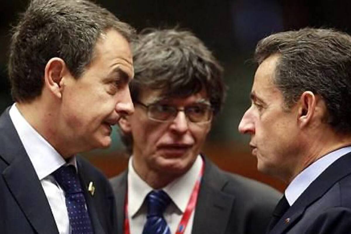 Los presidentes Zapatero y Sarkozy se reunieron en Bruselas. (Foto: EFE / VANGUARDIA LIBERAL )