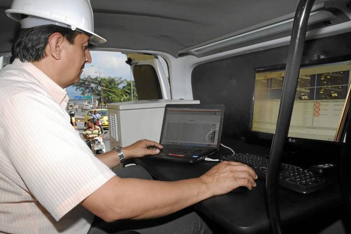 El sistema de multas electrónicas se aplicará en aproximadamente un año. (Foto: Hernando Galeano / VANGUARDIA LIBERAL )
