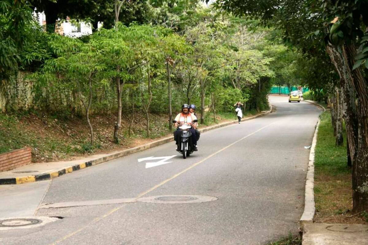Cambia de rumbo el capital para obras de andenes en vía a la Unab (Foto: Archivo/VANGUARDIA LIBERAL)