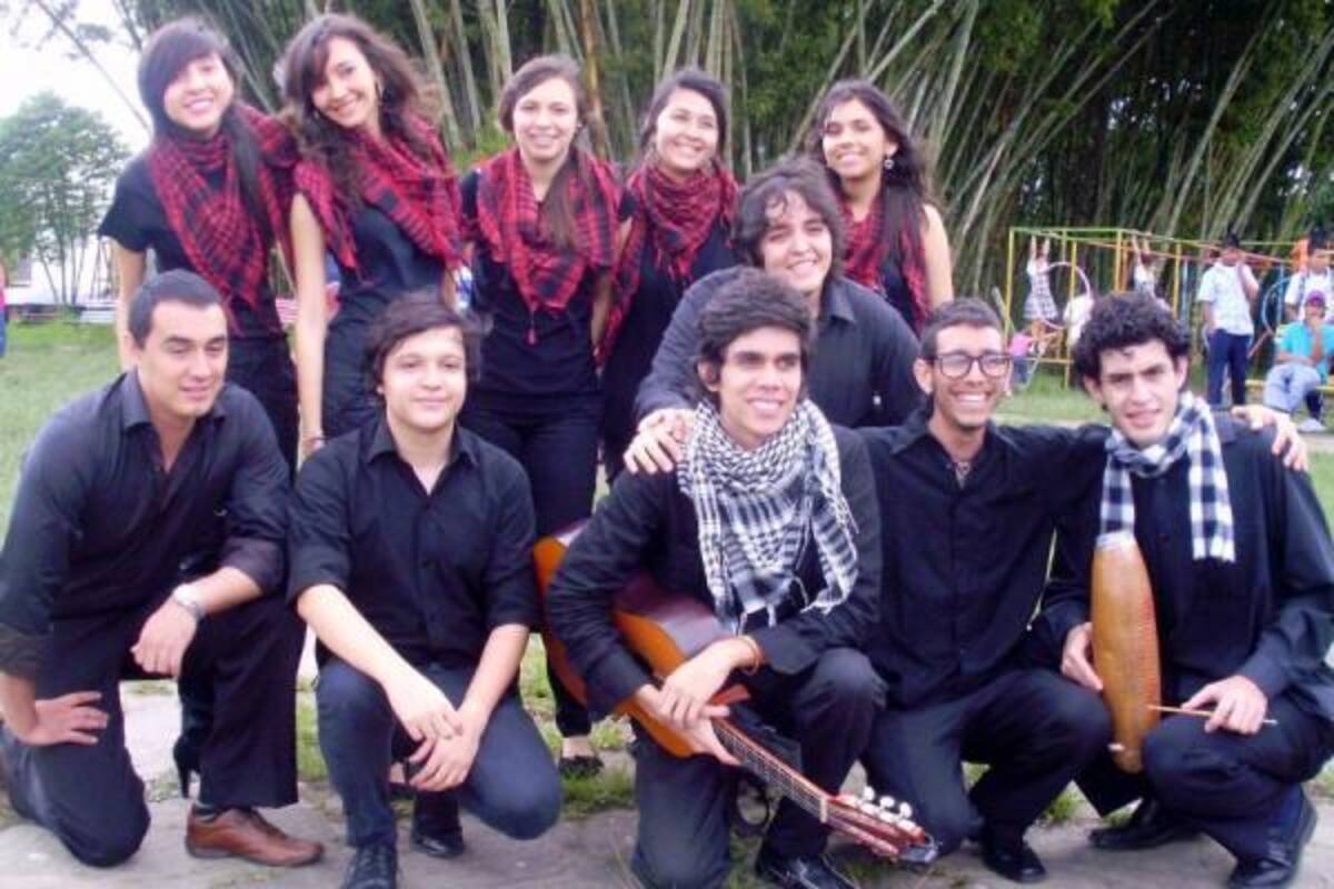 Voces de Bacantá amenizó el Día de la Familia que celebró el colegio Holanda.(Foto: Suministrada / VANGUARDIA LIBERAL)