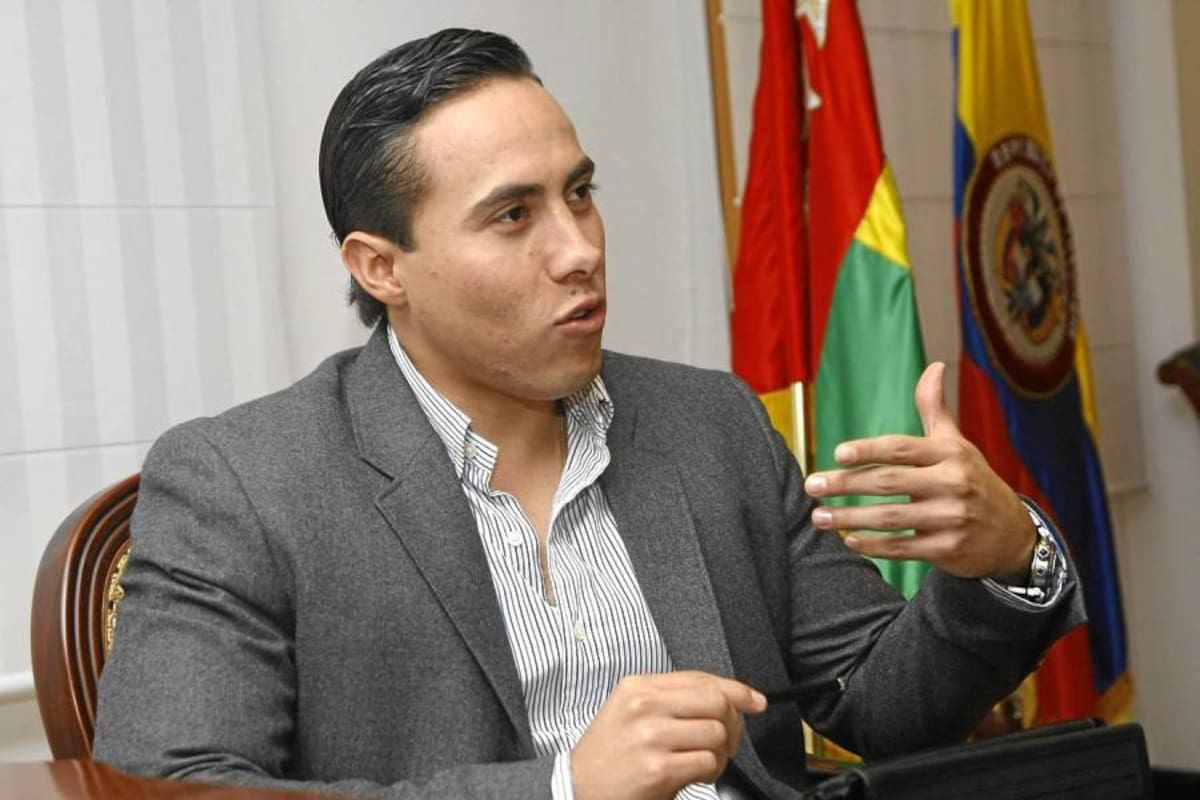 El Gobernador de Santander, Richard Aguilar Villa, condecorará al empresario Mario Hernández, en el marco de la celebración del día de ‘La Santandereanidad’. (Foto: Archivo/VANGUARDIA LIBERAL)
