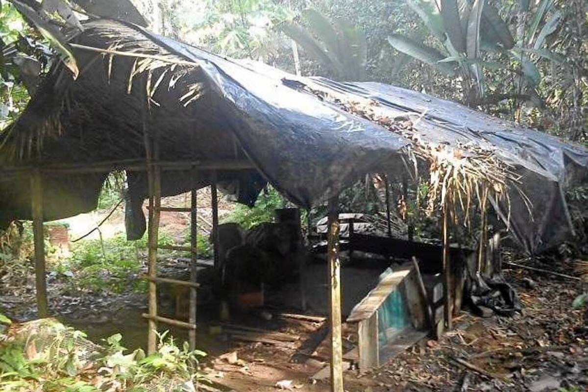 En un labro conjunta se logró la ubicación y destrucción de un laboratorio rústico de producción de cocaína. (Foto: Suministrada/VANGUARDIA LIBERAL)