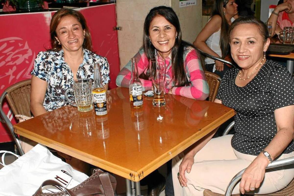 Martha Lucía Angarita, Luz Stella Moreno y Marleny Angarita. (Foto: Foto: Mauricio Betancourt / VANGUARDIA LIBERAL)