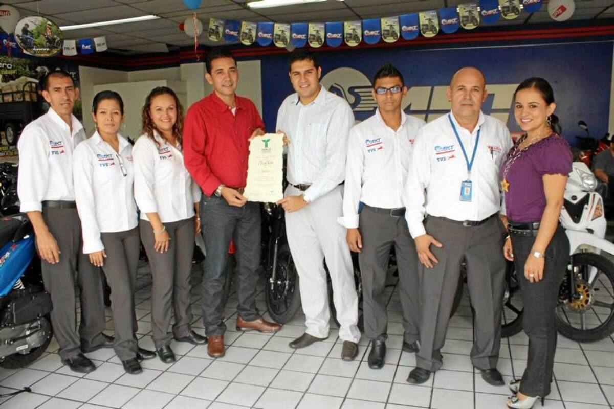 Cesar Augusto Herrera Hernández, Magda Ivón Valero Sánchez, Claudia Milena Rodríguez, Víctor Jesús Argüello Calderón, Alejandro Almeyda Camargo, Jhon Adyerson Rangel Celis, Héctor Guillermo Gómez Suárez y Marlene Gómez. (Foto: Suministrada/VANGUARDIA LIBERAL)