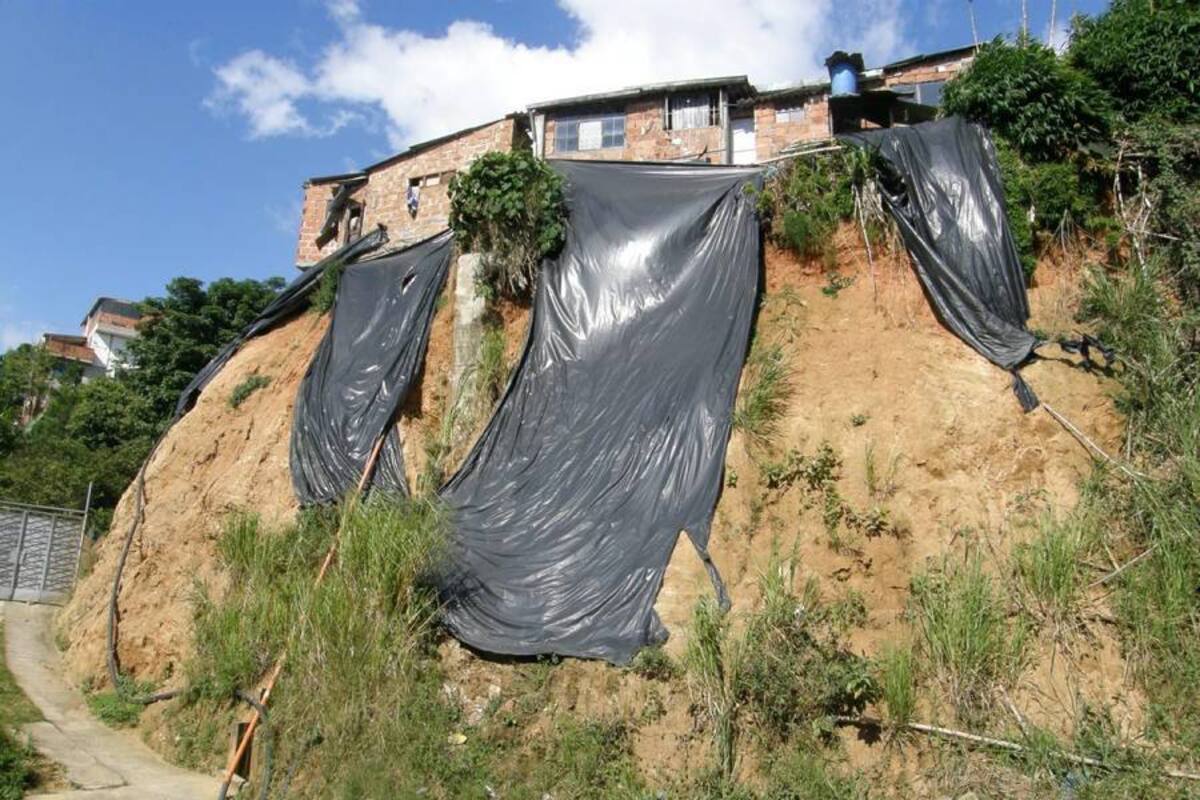 La Cdmb advierte que en los cerros de Morrorrico, al oriente de la meseta, se adelantarán obras de estabilización. De igual forma, será preciso desalojar los ranchos construidos en inmediaciones del Río de Oro. (Foto: Fotos: César Flórez León /VANGUARDIA LIBERAL)