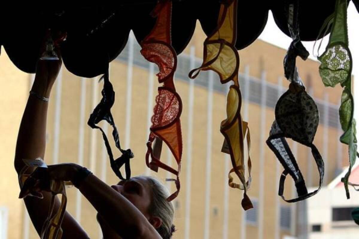 Las mujeres que quieran unirse a la campaña de prevención del cáncer de seno pueden donar un sostén hoy en la sede la Universidad Columbia College de Bucaramanga.(Foto: /VANGUARDIA LIBERAL)
