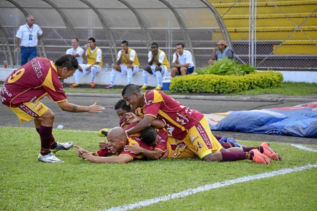 Deportes Tolima, ya clasificado, buscará ante Envigado elevar a 15 las fechas de invicto en el campeonato. (Foto: Archivo / VANGUARDIA LIBERAL)