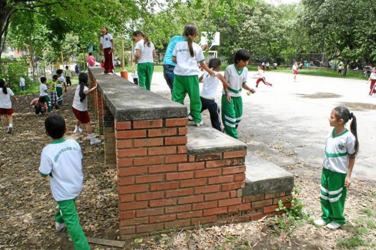 La Administración Municipal ejecutará el cerramiento del polideportivo del Rincón de Girón. (Foto: Mauricio Betancourt/VANGUARDIA LIBERAL )