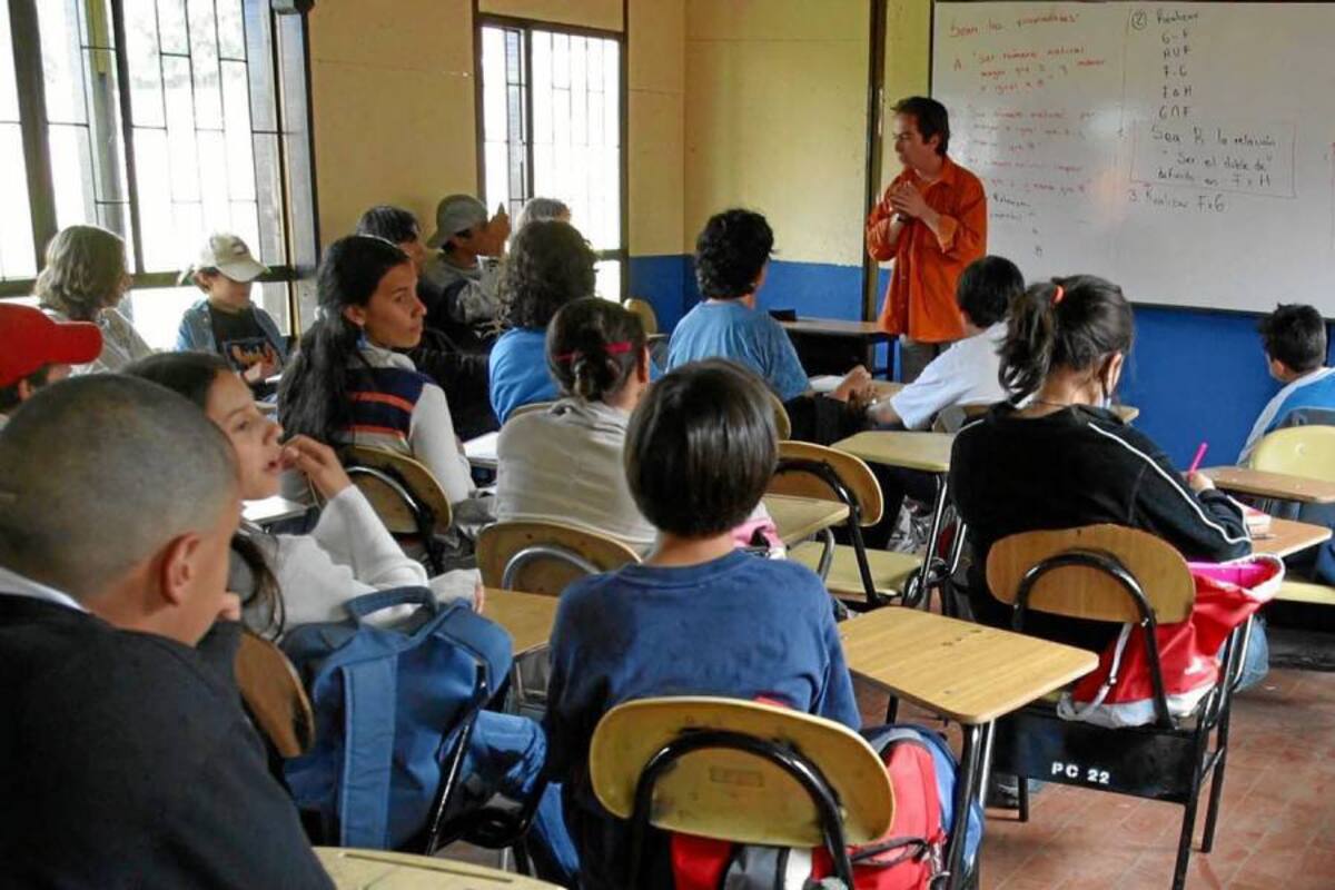 Los docentes y directivos del sector oficial de Girón podrán participar en el proceso de traslado. (Foto: Archivo/VANGUARDIA LIBERAL)