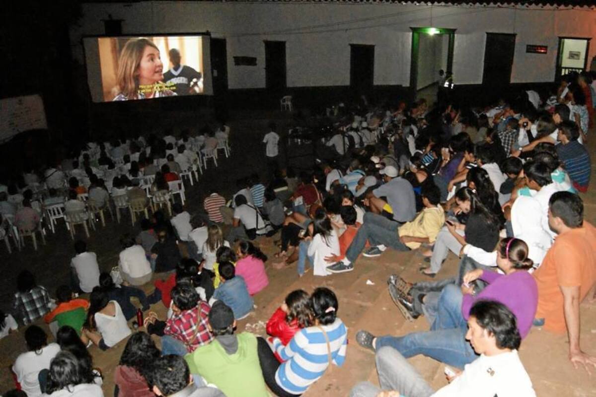 Con aplausos culminó la segunda versión de Festiver que ofreció a los asistentes más de 60 producciones de ficción y documentales, fue escenario para nuevos realizadores y fortaleció en temáticas audiovisuales y de medio ambiente a quienes asistieron a talleres y conversatorios. (Foto: Suministrada / VANGUARDIA LIBERAL)
