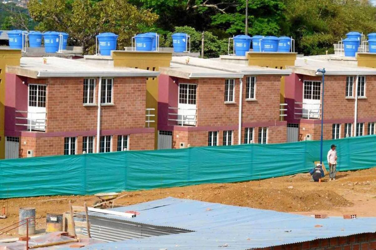 Santos defiende su plan de vivienda gratis (Foto: Archivo/VANGUARDIA LIBERAL)