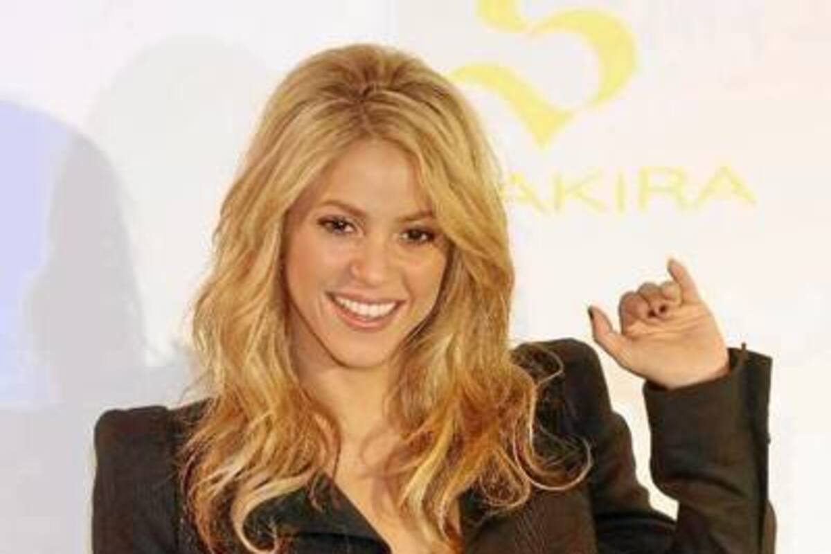Shakira tiene dos nominaciones en los Grammy este año: ‘Mejor Álbum Cantante Femenina’, por ‘Sale el Sol’ y ‘Mejor Video’ por ‘Loca’.