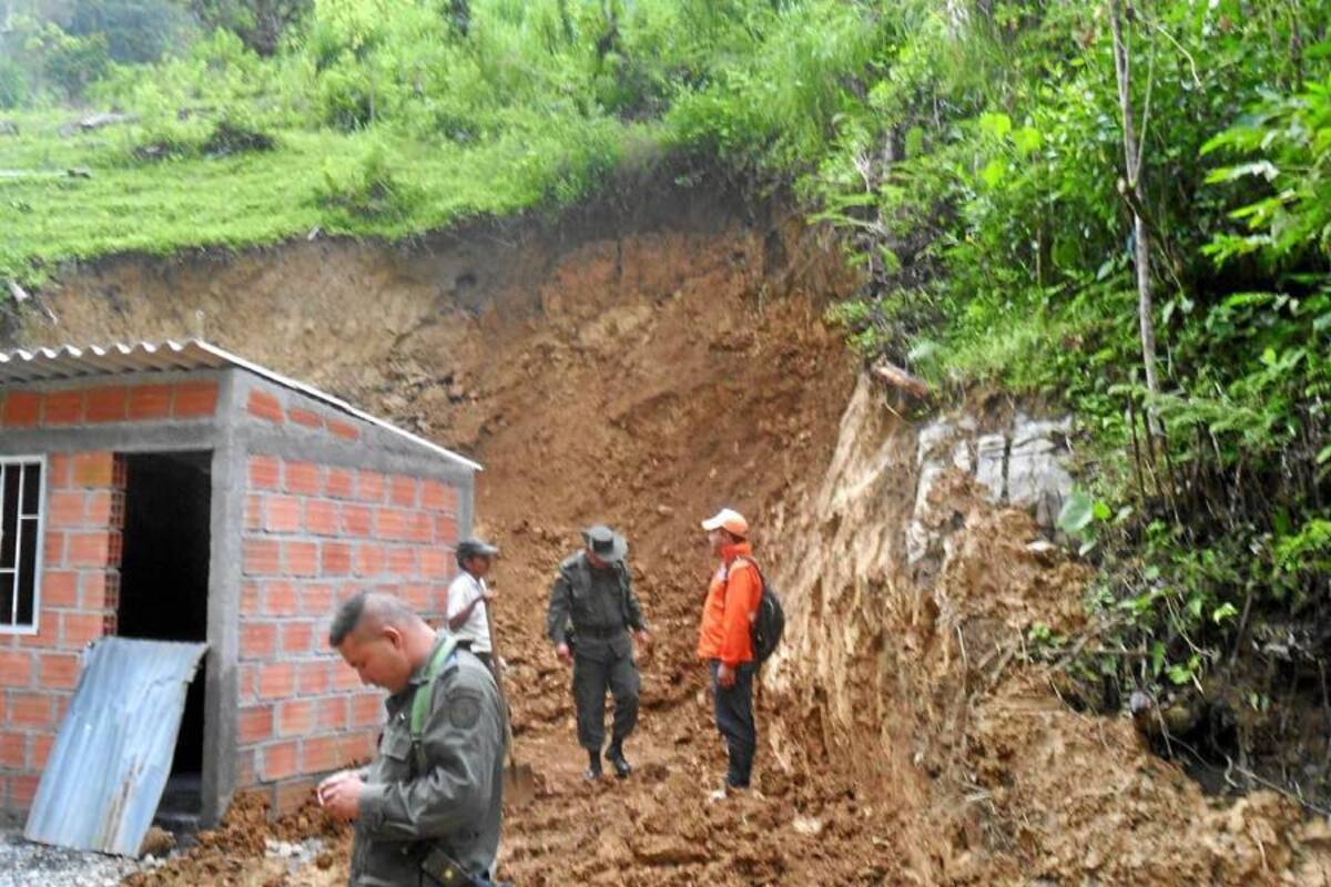 Acciones que realiza permanentemente el Clopad, en Florián, previniendo sobre situaciones de emergencia. (Foto: Suministrada/VANGUARDIA LIBERAL)