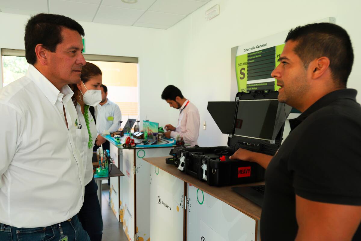 Suministrada/ VANGUARDIA Felipe Bayón, presidente Saliente de Ecopetrol, en su reciente visita al ICP, en Piedecuesta.