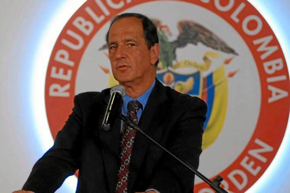 El ministro de Agricultura, Juan Camilo Restrepo, visitará Barrancabermeja para abrir la quinta oficina de atención a víctimas del despojo y abandono de tierras. (Foto: Archivo/VANGUARDIA LIBERAL)