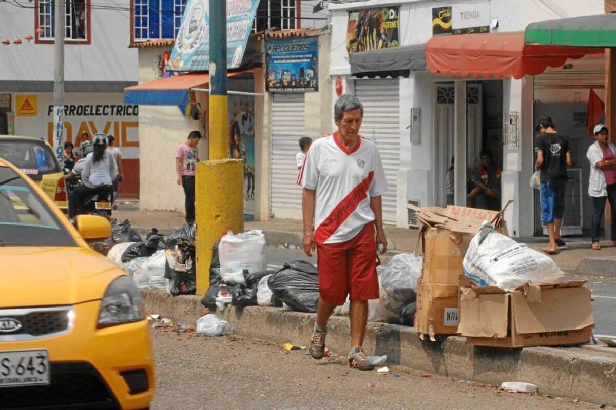 4 de cada diez bumangueses arrojan la basura a la calle cuando no encuentran una cesta.