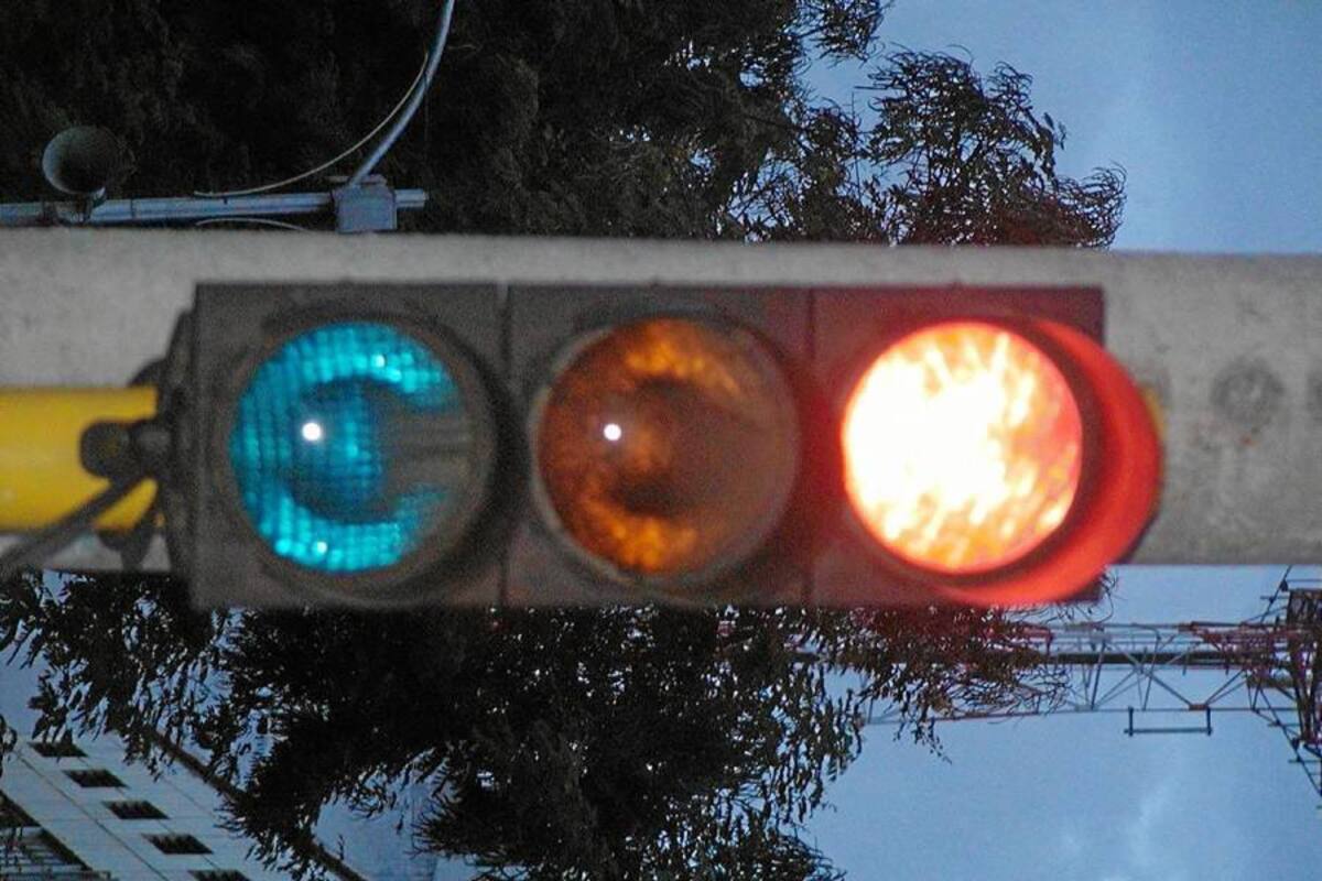 3 de cada 10 conductores han irrespetado el semáforo en Bucaramanga.