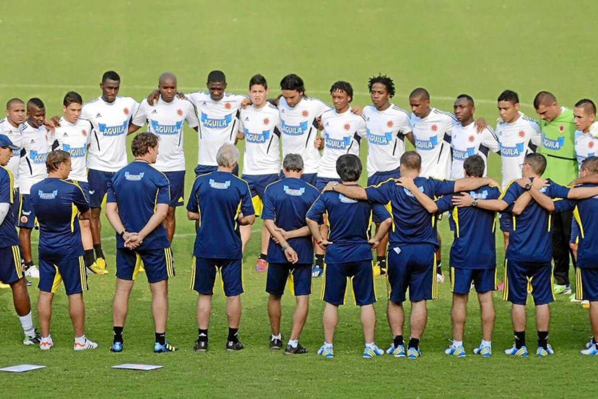 La selección Colombia cerró ayer sus entrenamientos para enfrentar esta noche a Venezuela en Puerto Ordaz, en donde buscará sumar los tres puntos. (Foto: AFP / VANGUARDIA LIBERAL)