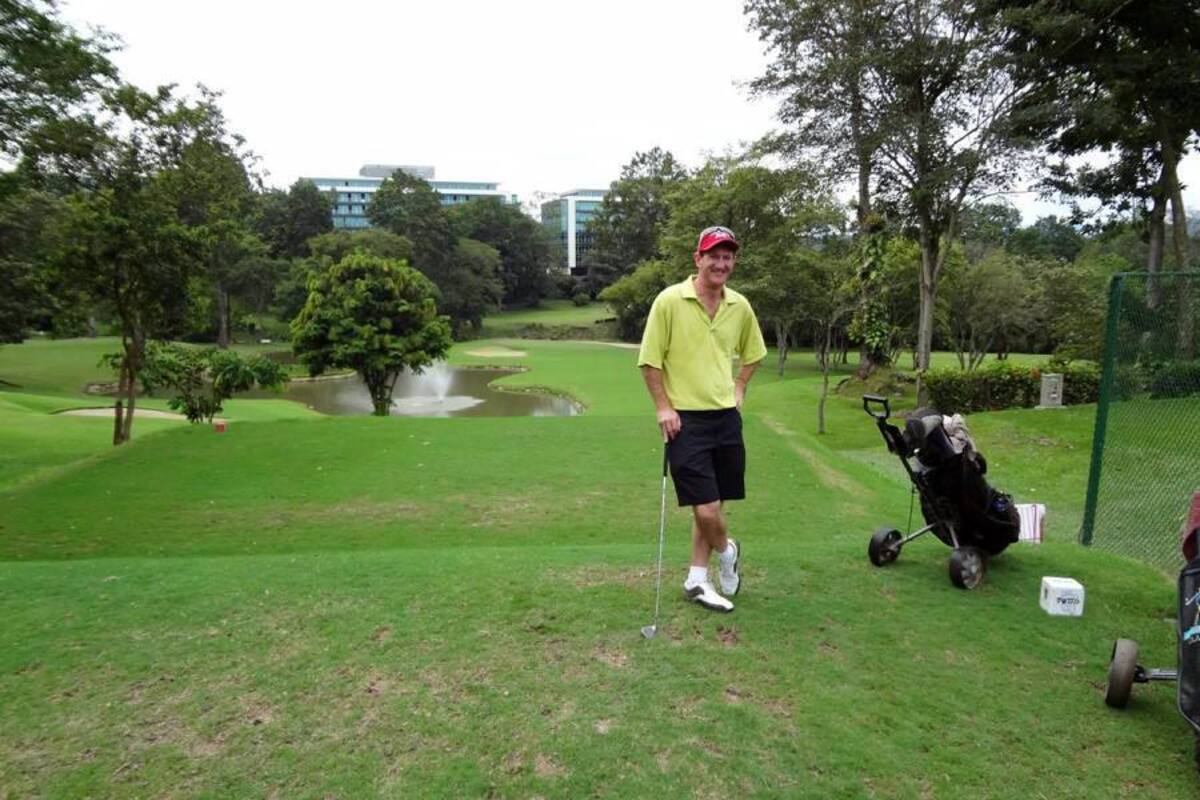 El periodista canadiense David Mcpherson estuvo en Colombia por invitación de Proexport y visitó los campos de golf del Club Campestre y de Ruitoque Golf Country Club, los cuales lo dejaron impresionado por la imponencia de su diseño y de sus paisajes. (Foto: Suministrada / VANGUARDIA LIBERAL )