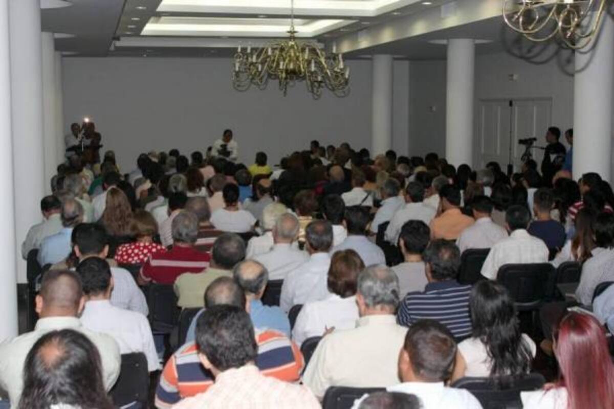 El foro, que contó con más de 250 asistentes, se llevó a cabo en el antiguo hotel Bucarica.(Foto: Nelson Díaz / VANGUARDIA LIBERAL)