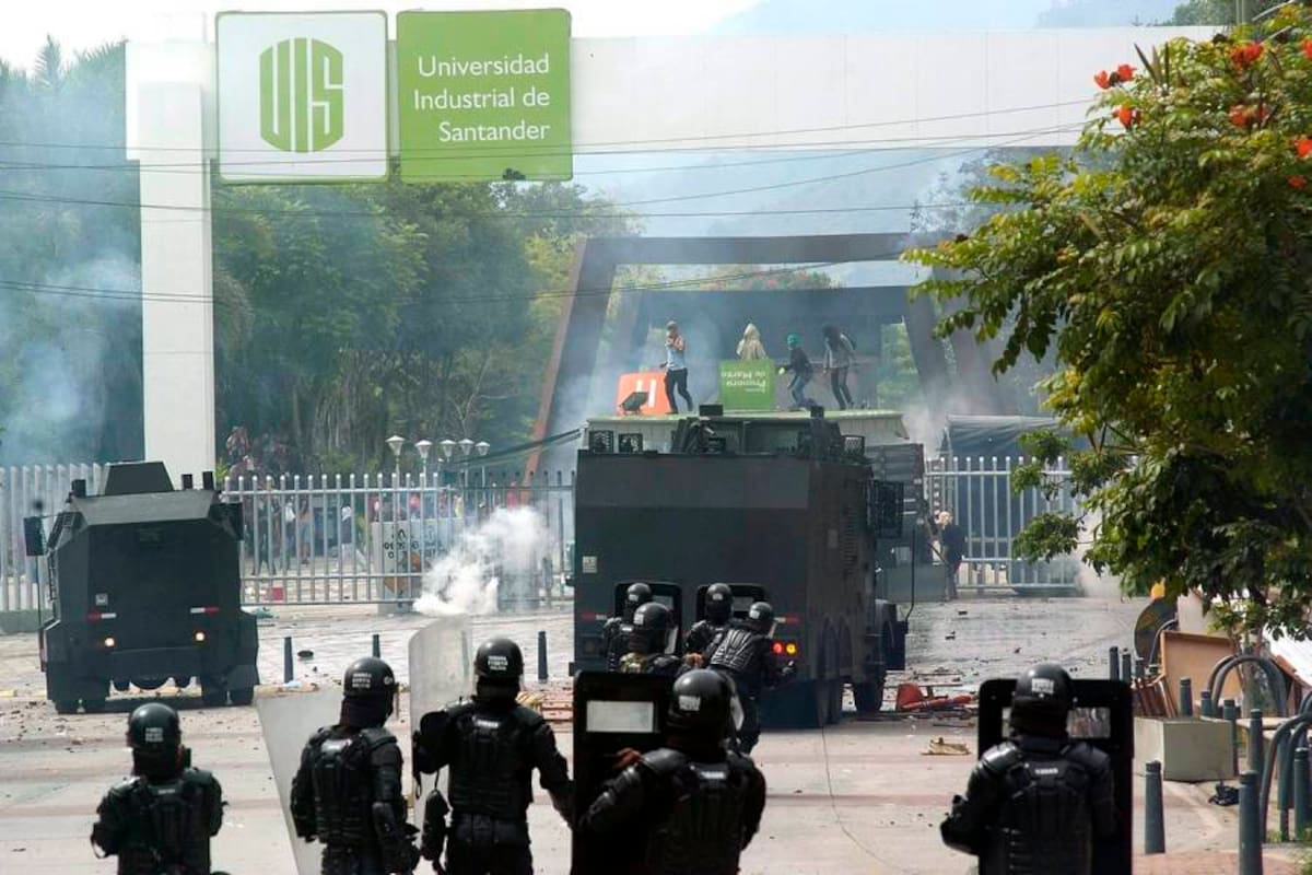 El anuncio del Gobierno Nacional reabrió en Bucaramanga la discusión sobre hasta dónde llega la autonomía de las universidades públicas.