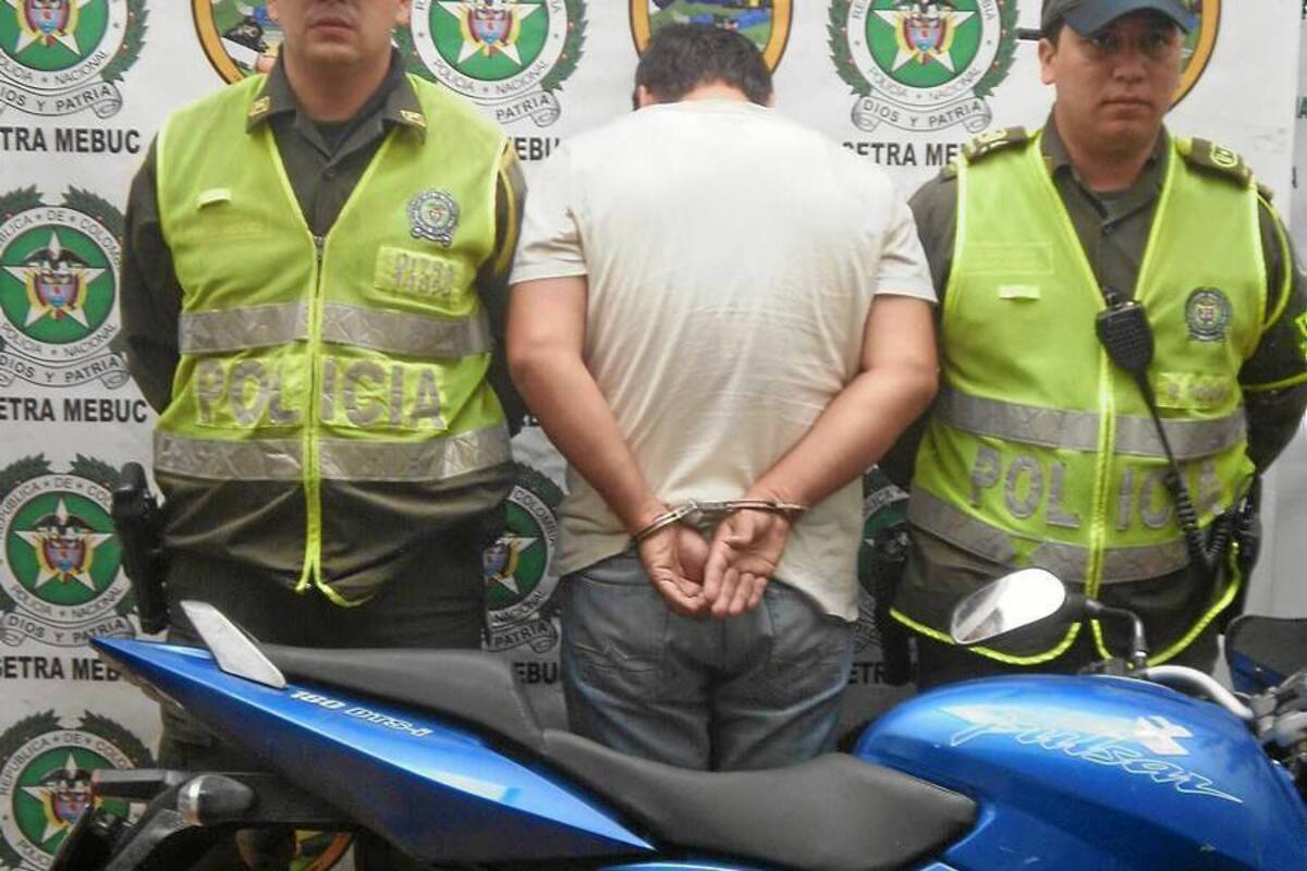 La Policía de Tránsito urbano en Piedecuesta recuperó en las últimas horas una motocicleta que se registraba en el sistema informativo como hurtada en el 2011. (Foto: Suministrada/ VANGUARDIA LIBERAL )