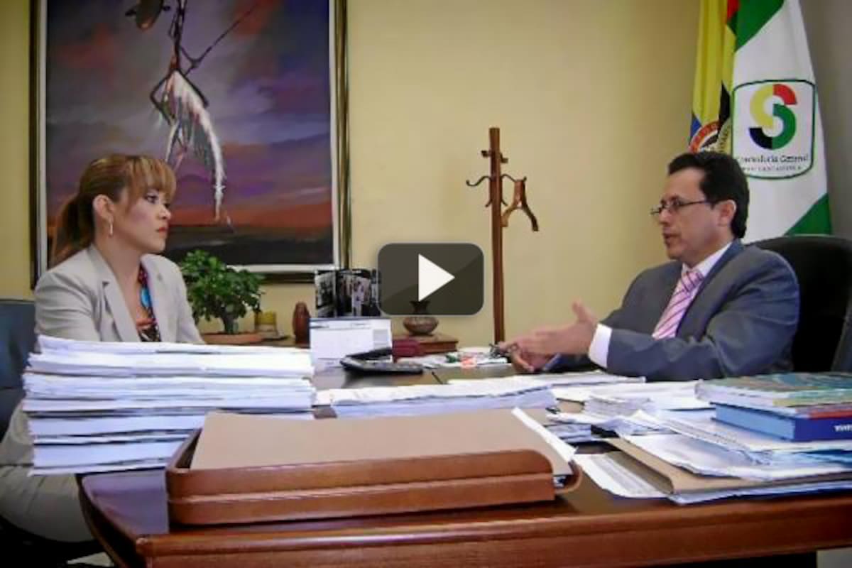 Los contralores de Bucaramanga y Santander, respectivamente, Magda Milena Amado Gaona y Argemiro Castro Granados, darán a conocer a la opinión pública sus decisiones conjuntas sobre Metrolínea y El Carrasco. (Foto: Suministrada/VANGUARDIA LIBERAL )