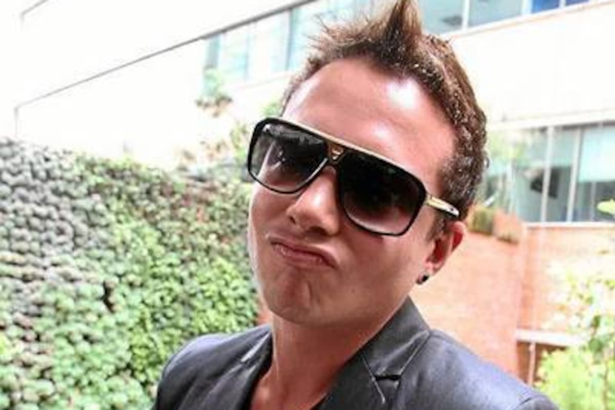 José Álvaro Osorio Balvin, más conocido como J Balvin, comenzó su carrera en 2004, cuando grabó su primera canción como solista, que título ‘Panas’. Entre los éxitos más recordados del artista se encuentran: ‘Ella me cautivó’, ‘Me gustas tú’ y ‘Sin compromiso’.
