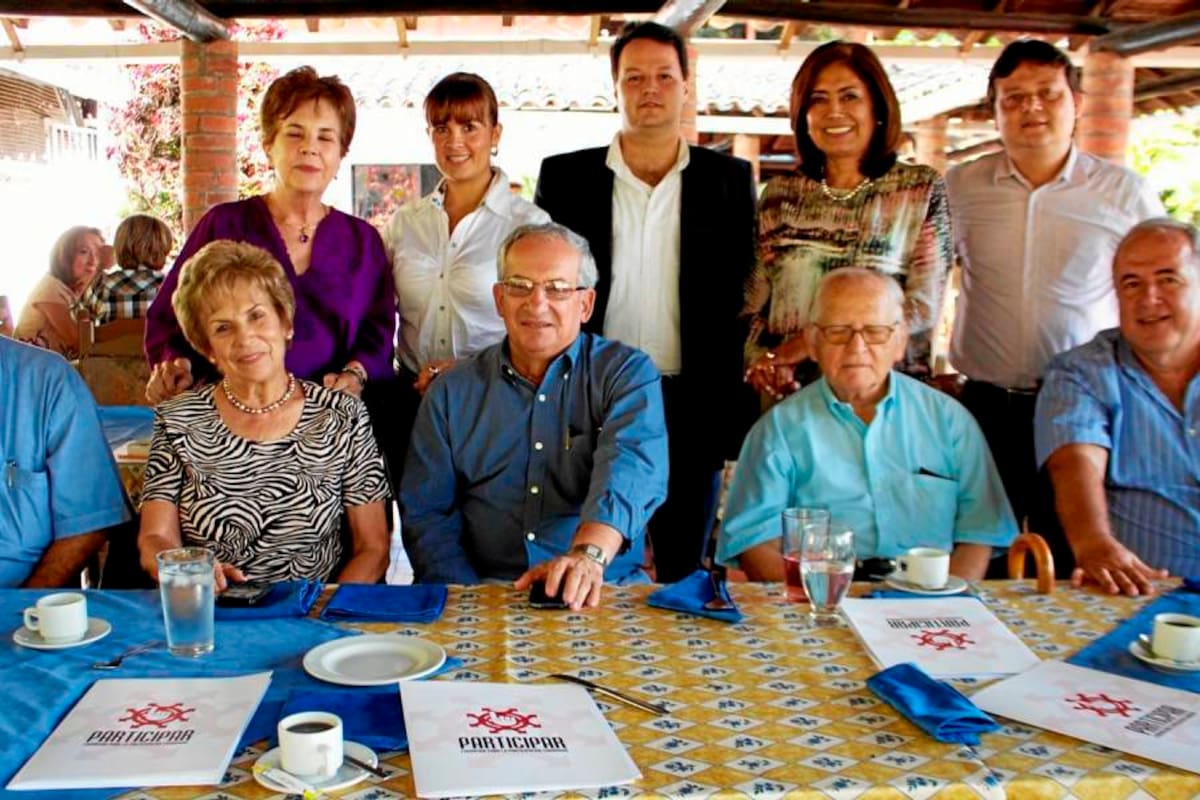 Eduardo Parra Gómez, Presidente Honorario; Cecilia Reyes de León, Presidenta de Participar; Henry Ramírez León, de Camacol; Carlos Virviescas Pinzón, Antonio José Diaz Ardila, Margy Forero de Escandón, Ana Milena Alfonzo, Nueva Directora Ejecutiva de Participar; Erwin Rodríguez-Salah, director del Programa ‘Cómo Vamos’; María Eugenia Cabanzo y José Neil González. (Foto: Suministrada / VANGUARDIA LIBERAL)