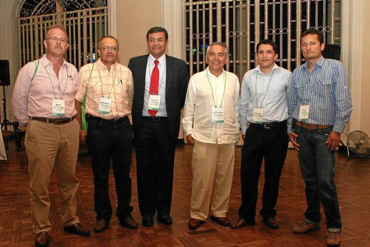 Mario Ruiz, Pablo Antonio Gallo, Juan José Camargo, Francisco Estévez, Juan Carlos Vargas y Efraín Martínez. (Foto: Mauricio Betancourt / VANGUARDIA LIBERAL)