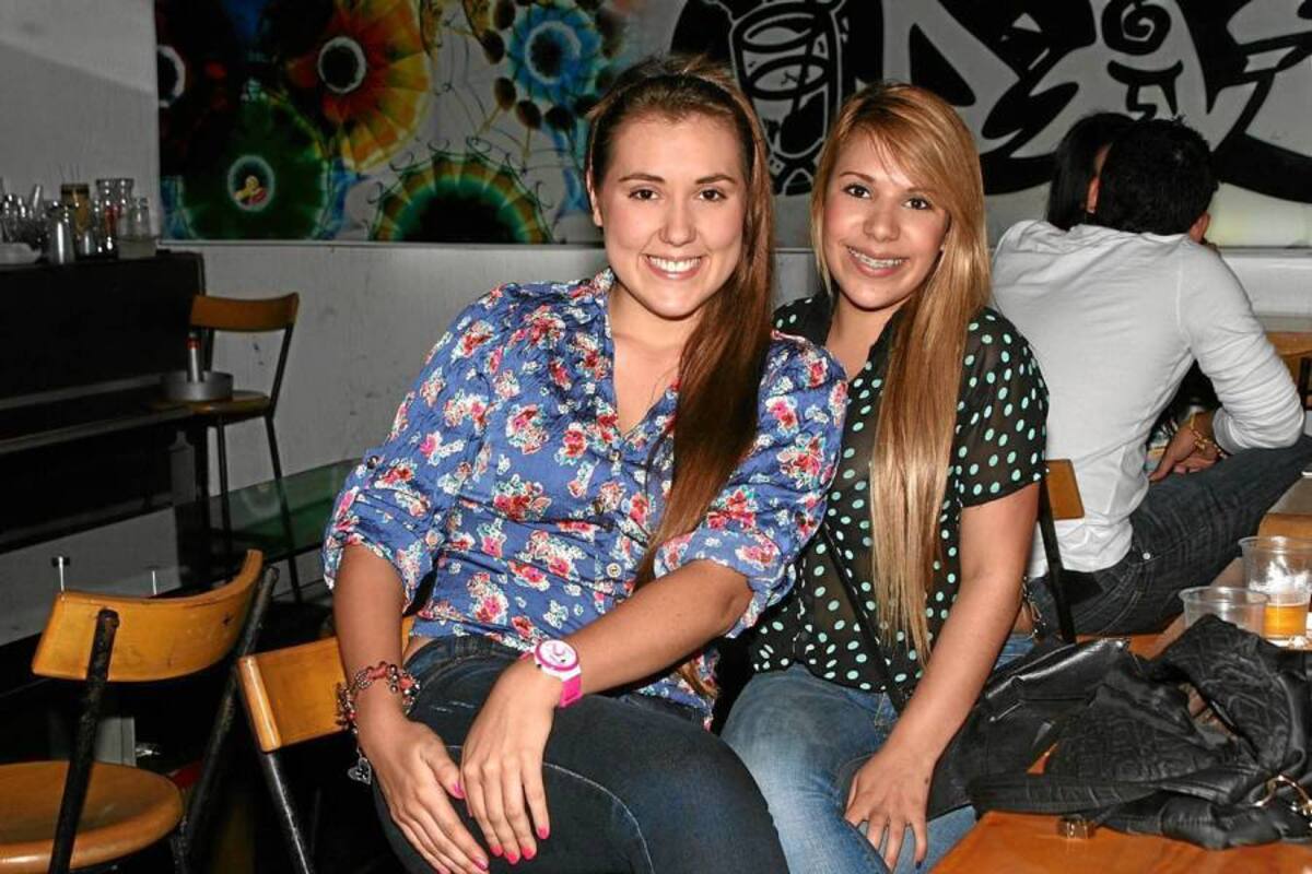 Paula Durán y Natalia Flórez. (Foto: Mauricio Betancourt / VANGUARDIA LIBERAL)