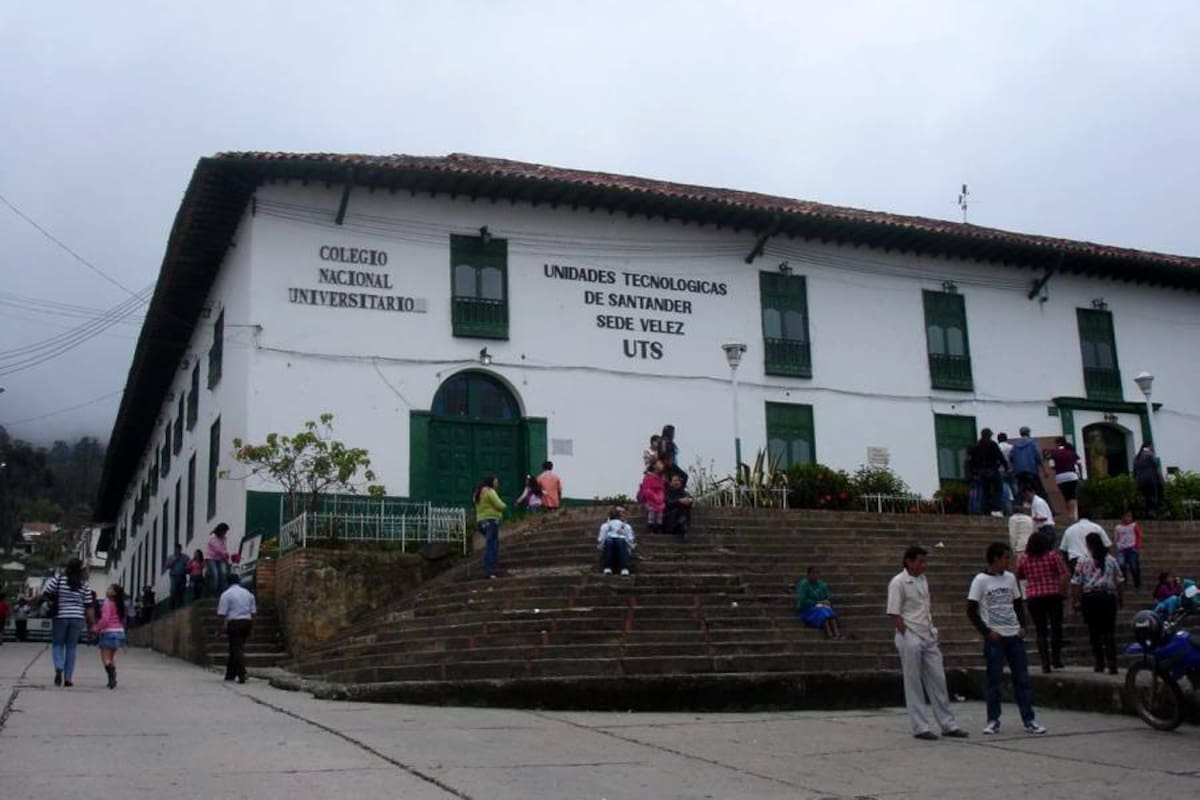 La comunidad educativa de la Unidades Tecnológicas sede Vélez tendrán su semana tecnológica donde mostraran sus proyectos y simulacros empresariales. (Foto: Nancy Acuña R /VANGUARDIA LIBERAL)