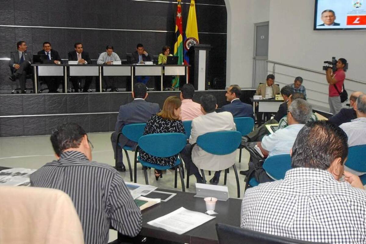A la Asamblea Departamental asistieron, además de las autoridades ambientales, representantes del Comité para la defensa del Páramo de Santurbán, integrantes de organizaciones ambientalistas y autoridades locales de los municipios de la provincia de Soto Norte. Hubo en total 14 ponencias. (Foto: César Flórez / VANGUARDIA LIBERAL)