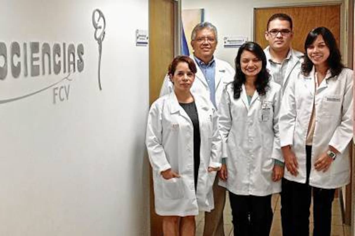 De izquierda a derecha: Dra. Nhora Patricia Ruiz Alfonzo Iván Darío Freire Carlier, Dra. Ligia Clemencia Rueda Guzmán, Dr. Ives Villamizar Schiller y Dra. Ximena Valderrama Polo. (Foto: Suministrada / VANGUARDIA LIBERAL)