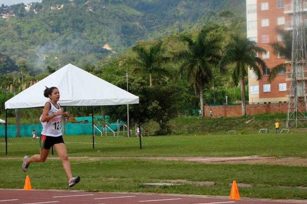 La joven atleta gironesa, Margie Andrea Rivera Maldonado se ha destacado en diferentes pruebas nacionales e internacionales. (Foto: Suministrada/VANGUARDIA LIBERAL)