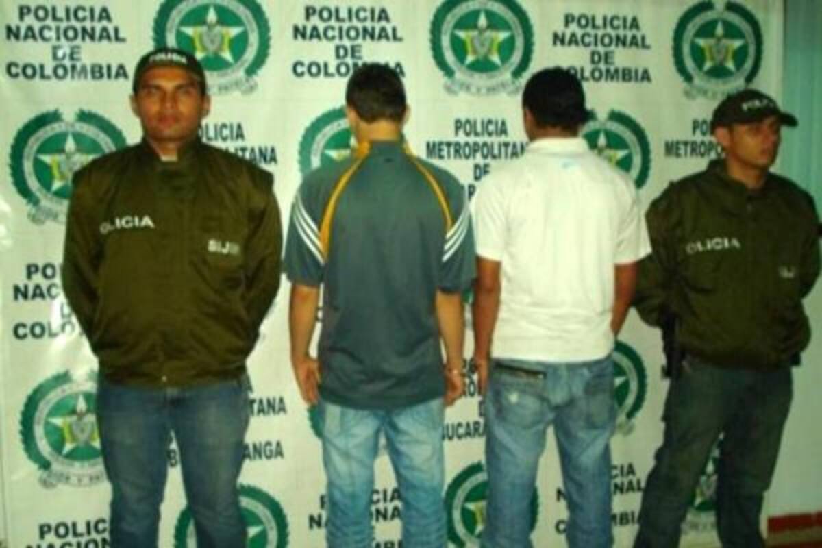 Alias 'El Ángel', de 21 años y alias 'Chinche Nelson', de 18, fueron capturados por el asesinato de Carlos Andrés Piñeres Mantilla ocurrido el pasado 18 de enero en la calle 35 con carrera 18 del barrio Rincón de Girón.(Foto: Suministrada/VANGUARDIA LIBERAL )