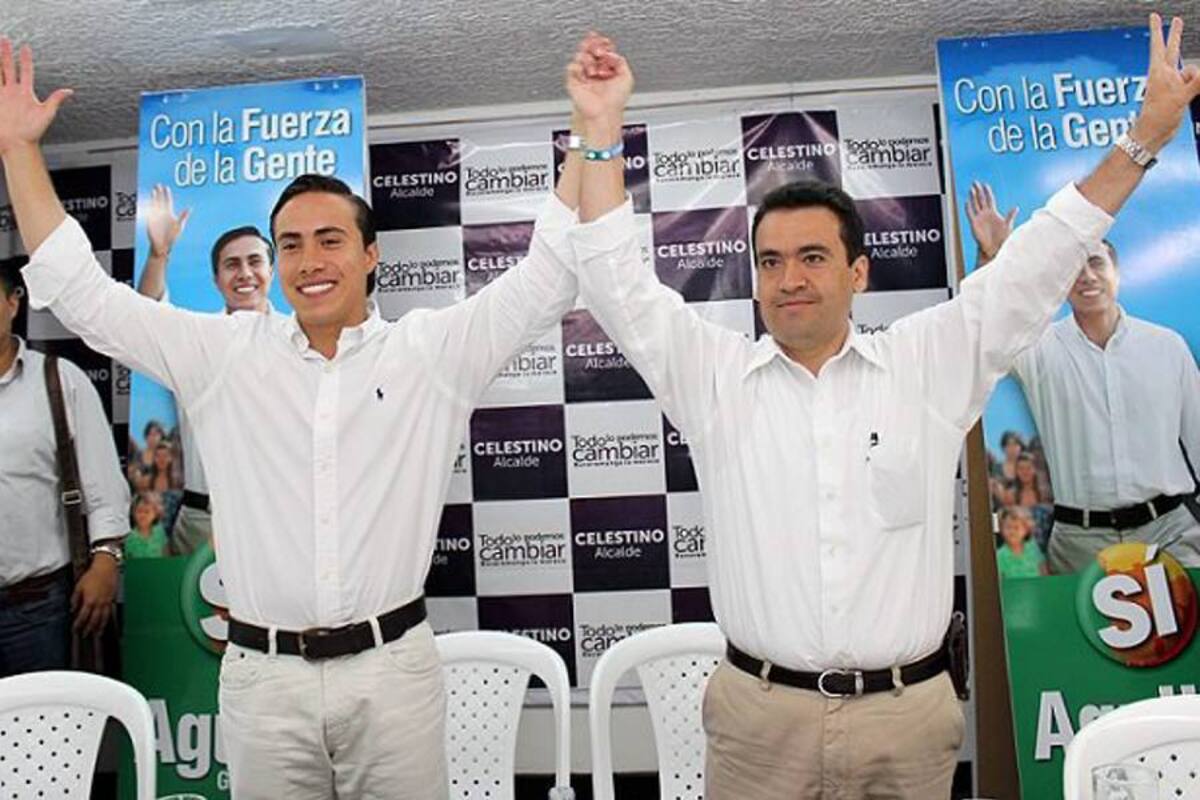 El candidato a la Gobernación de Santander, Richard Aguilar, quien ayer cumplió 30 años, recibió la adhesión del aspirante a la Alcaldía de Bucaramanga, Celestino Mojica, junto con sus 76 candidatos al Concejo y ediles de las 17 comunas. (Foto: Suministrada/VANGUARDIA LIBERAL)