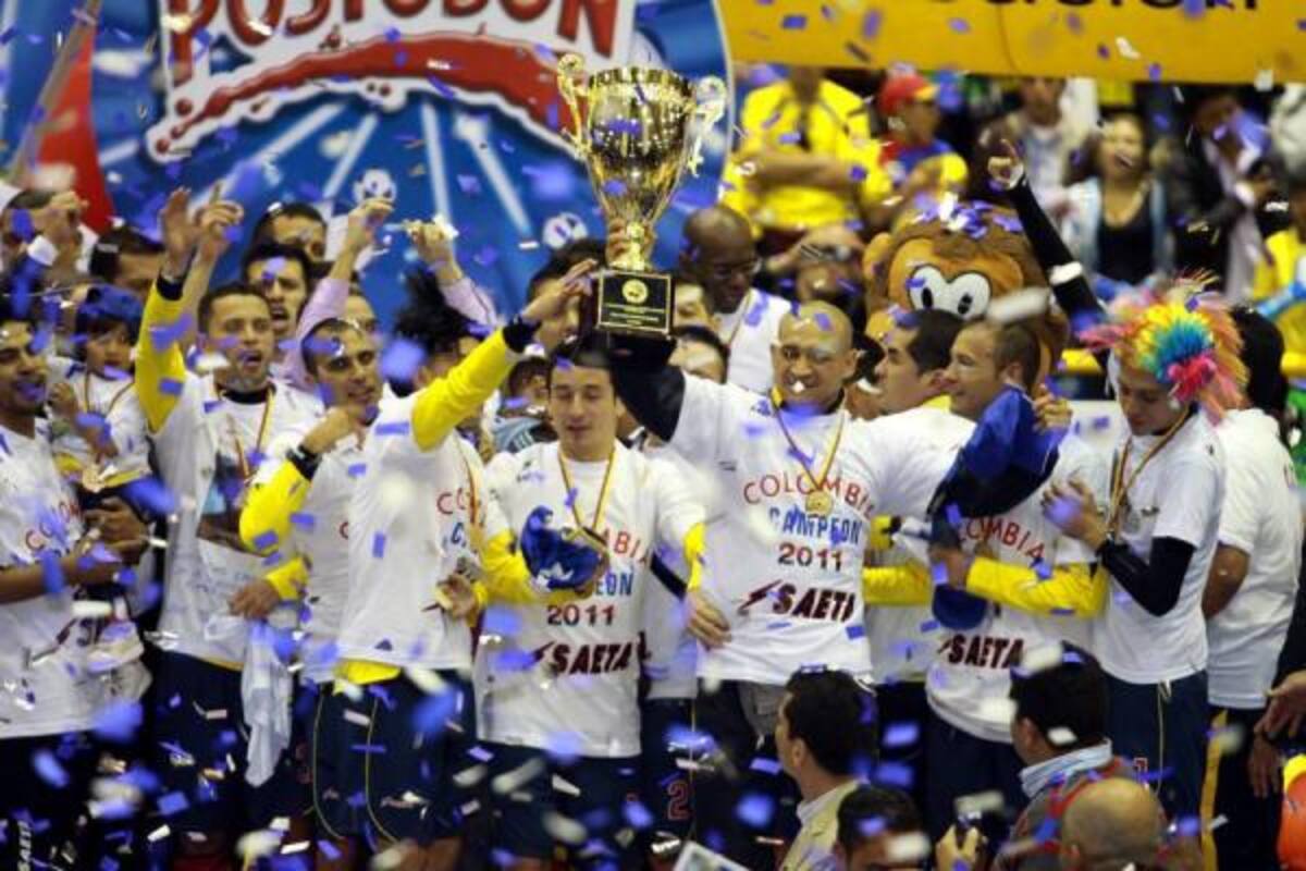 Demostrando un paso arrollador, la selección Colombia se proclamó campeona del X Campeonato Mundial de Fútbol de Salón, que culminó ayer en el coliseo El Salitre de Bogotá, luego de vencer en la final 8-2 a Paraguay. (Foto: Colprensa / VANGAURDIA LIBERAL)