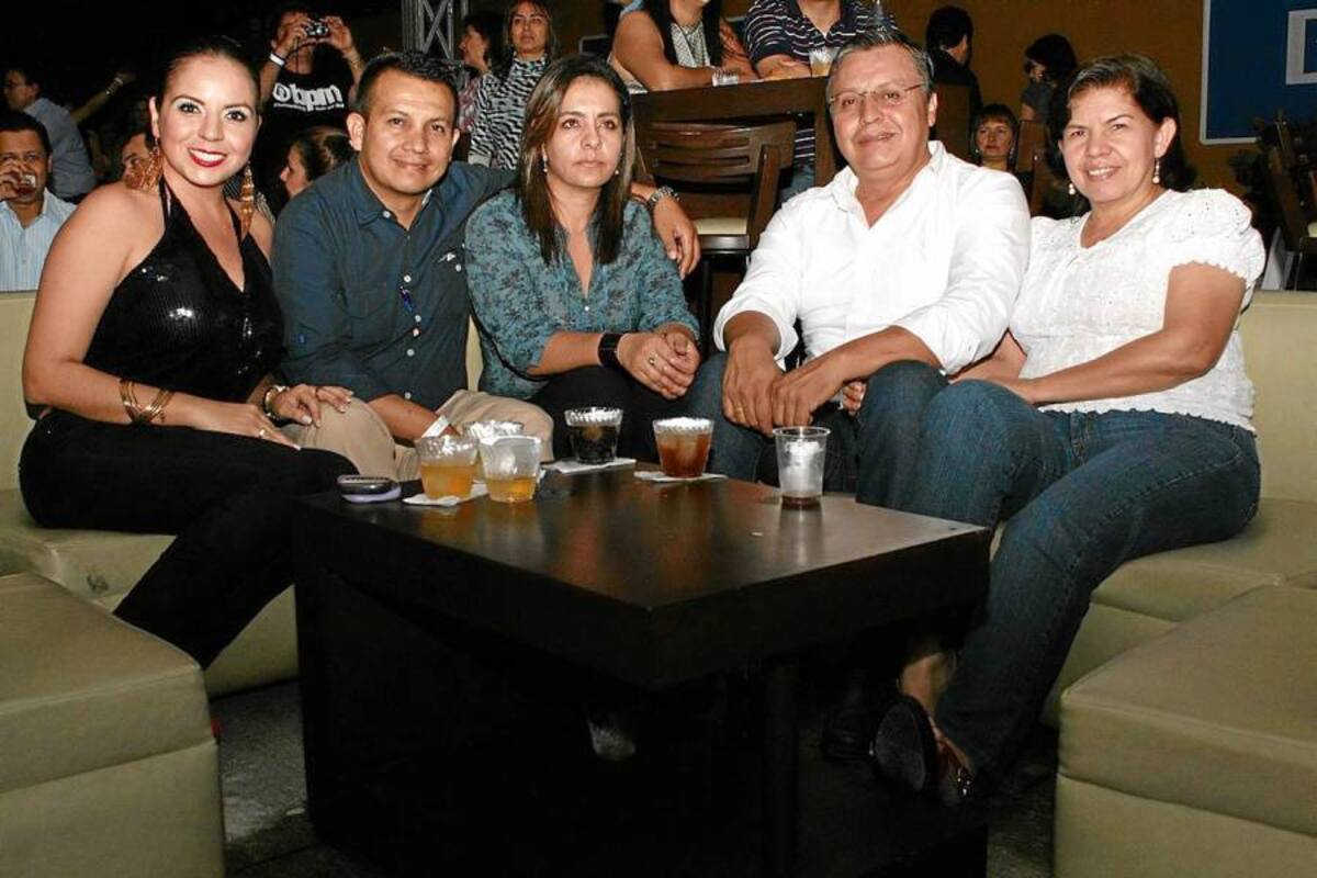 Catherine Plata, Wilfor Valencia, Katherine Neira, Pedro Manosalva y Estela Lozada. (Foto: Foto: Mauricio Betancourt / VANGUARDIA LIBERAL)
