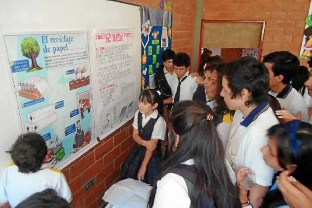 Día de la ciencia, que se desarrolló exitosamente en el Colegio Cooperativo de Barbosa, en el marco de la celebración de sus 40 años de funcionamiento. (Foto: Suministrada/VANGUARDIA LIBERAL)
